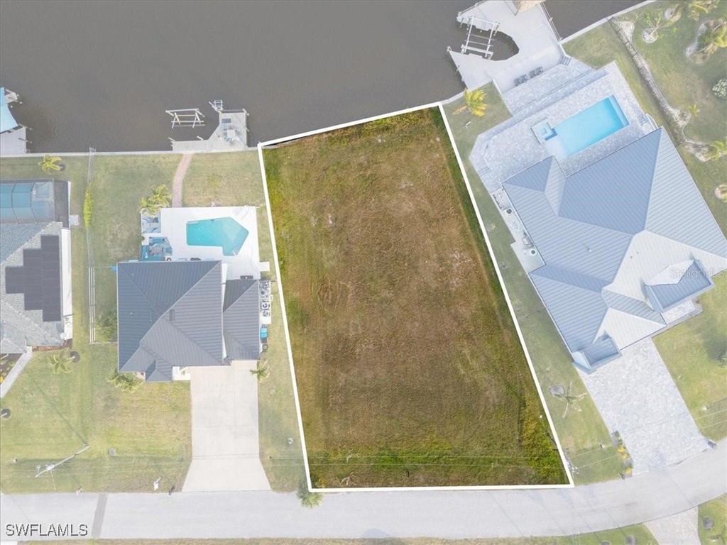 2207 NW 36th PL