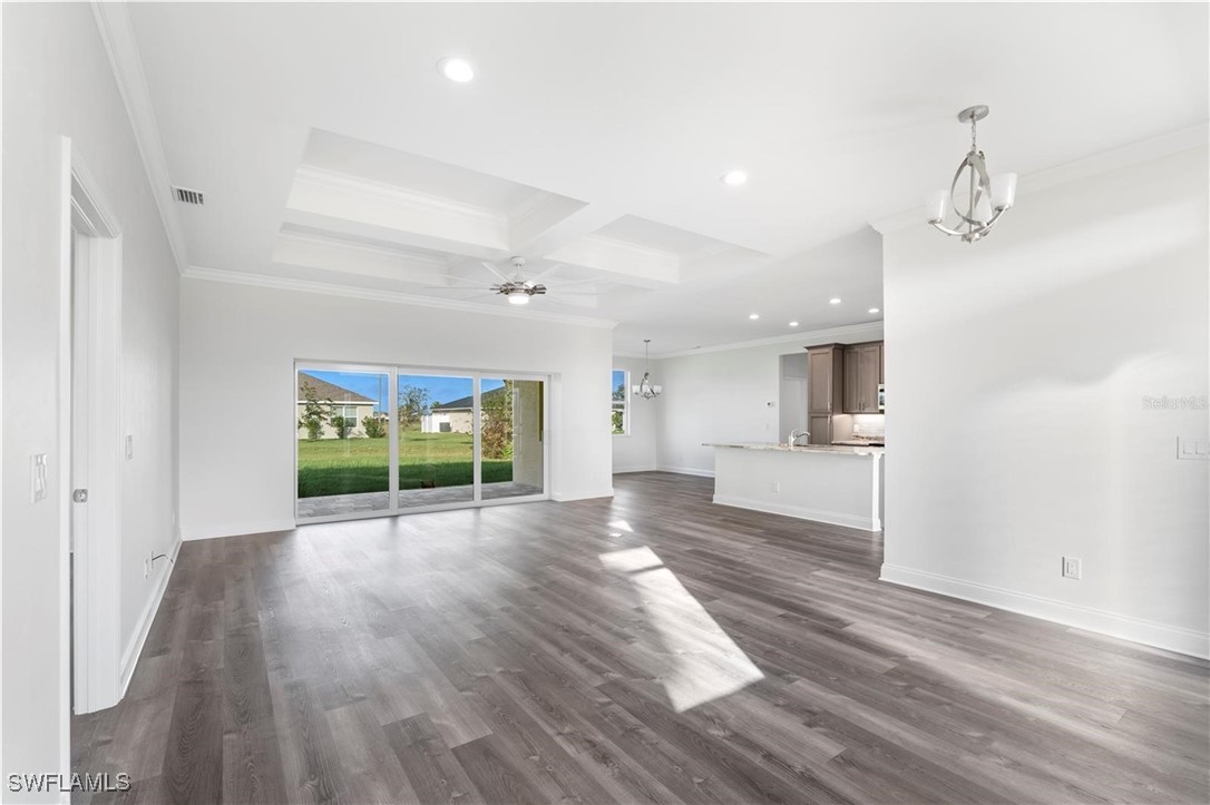 16077 Coruna CT