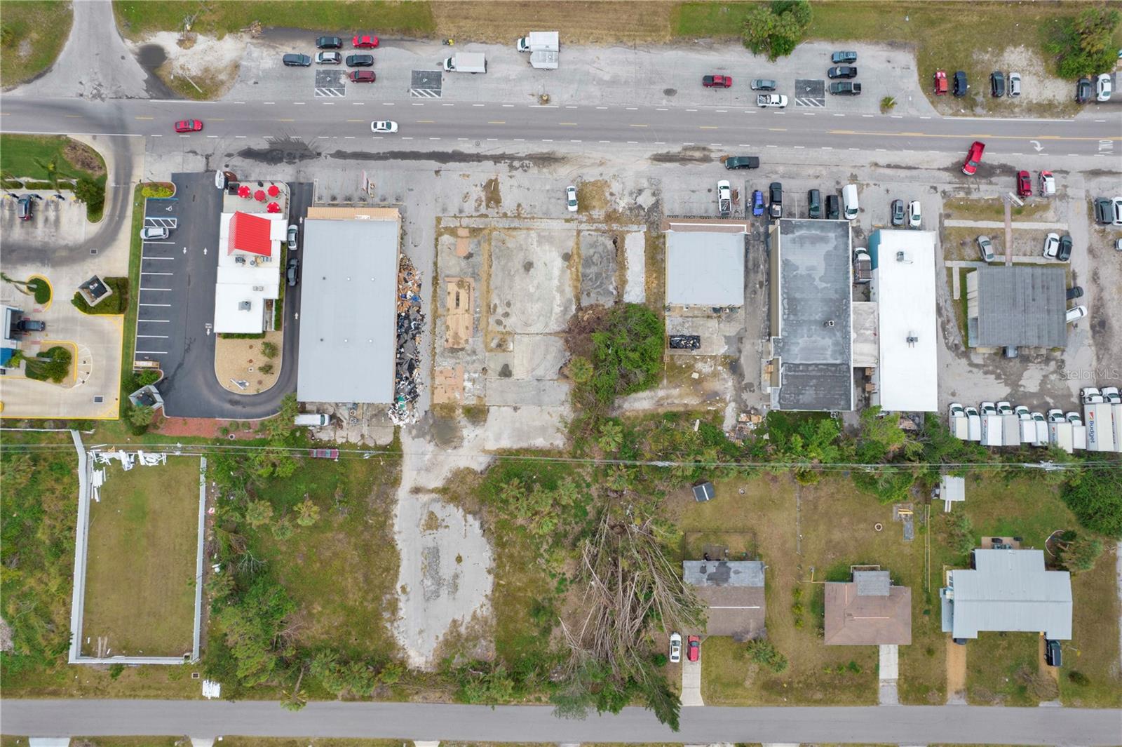 3325 TAMIAMI TRL