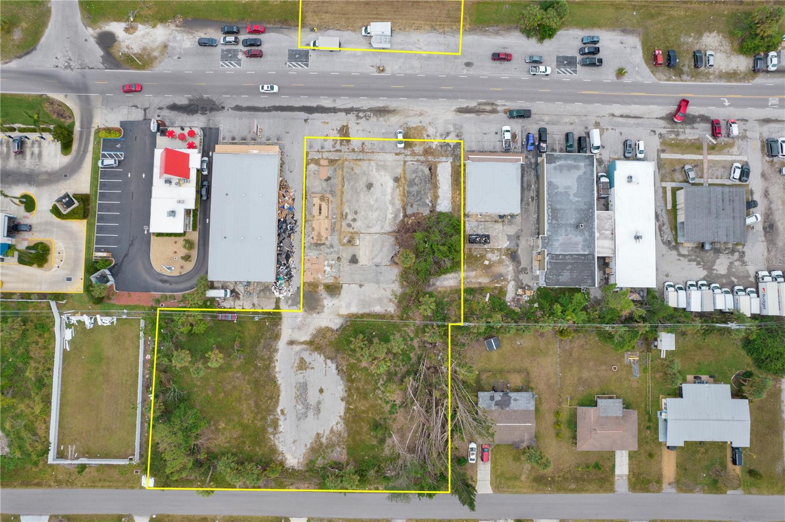 3325 TAMIAMI TRL