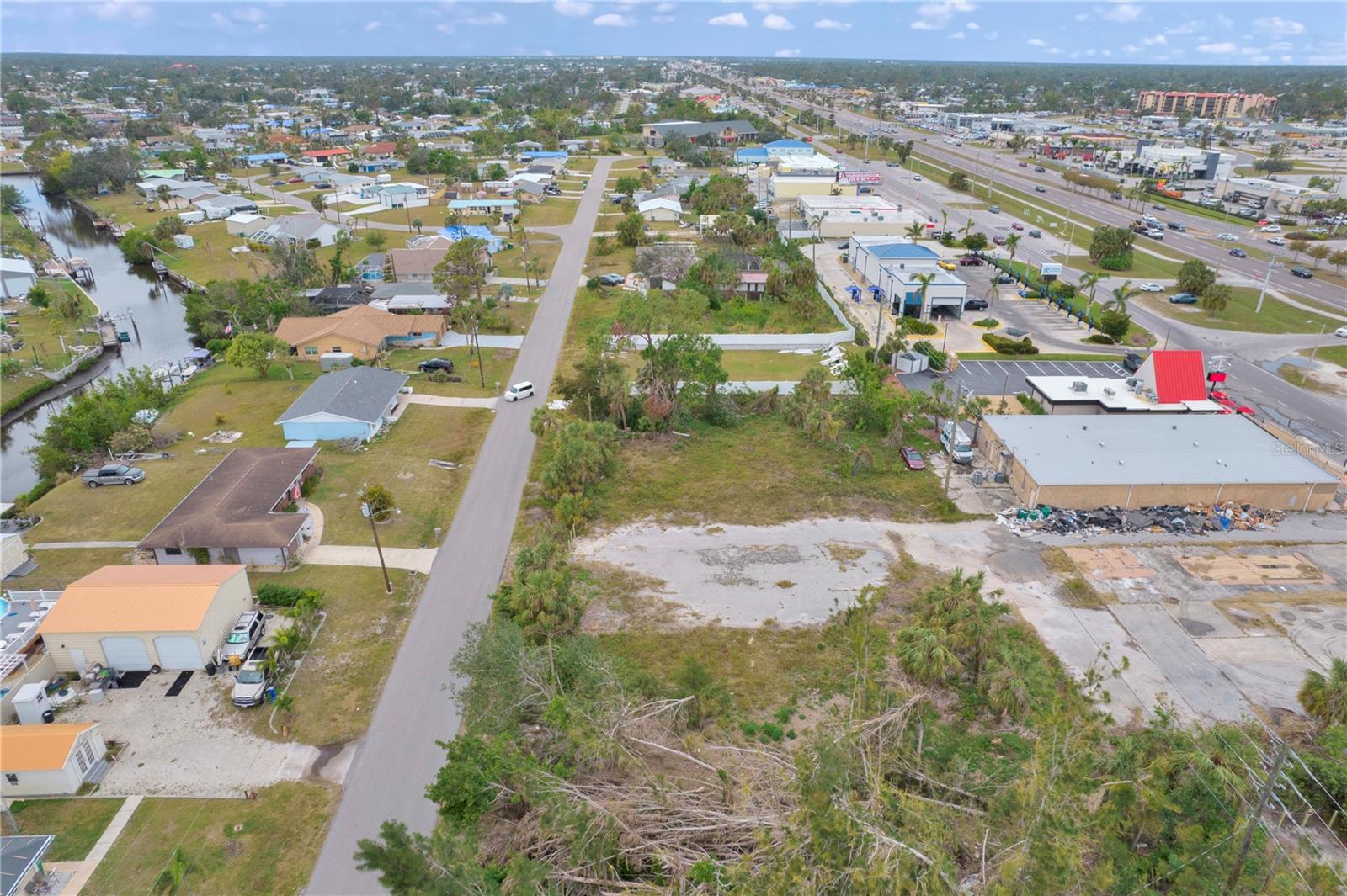 3325 TAMIAMI TRL