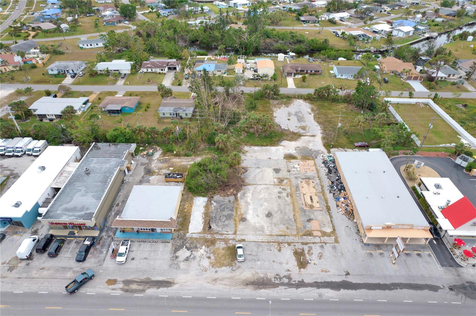 3325 TAMIAMI TRL