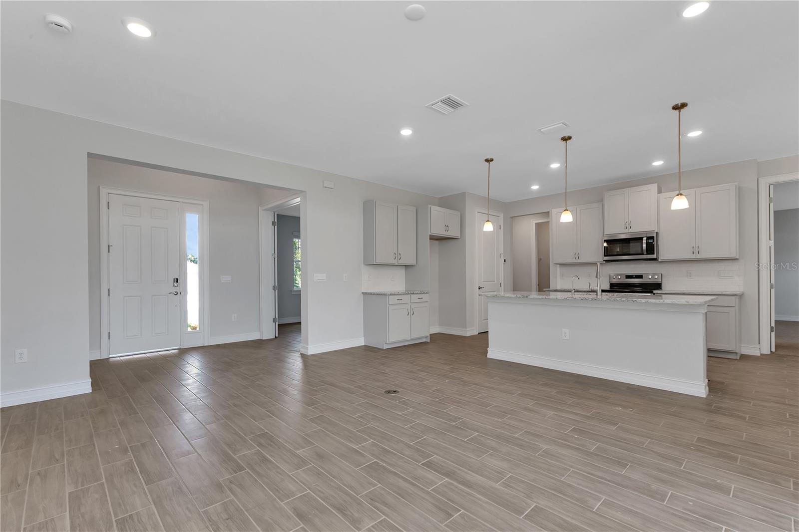 2725 COVER LN