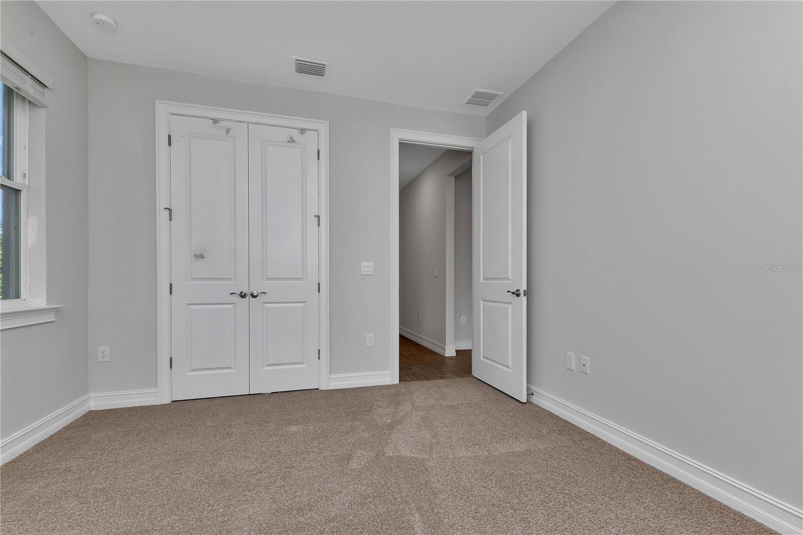 2725 COVER LN
