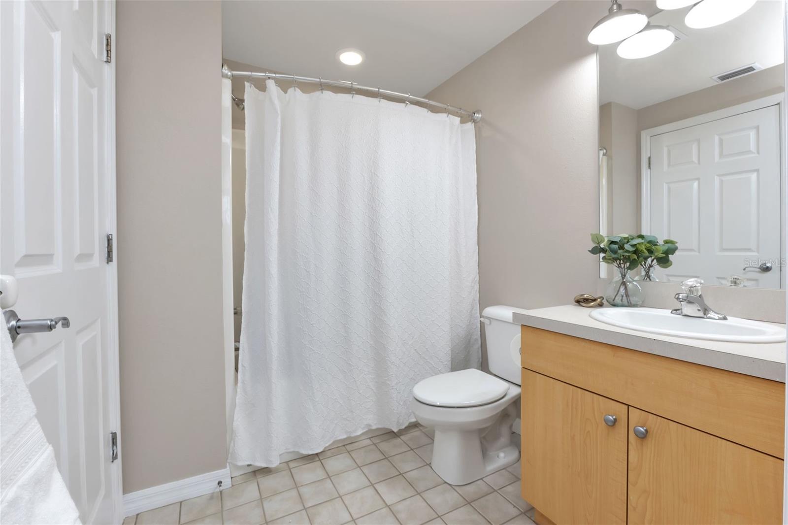 1186 RIO DE JANEIRO AVE #104