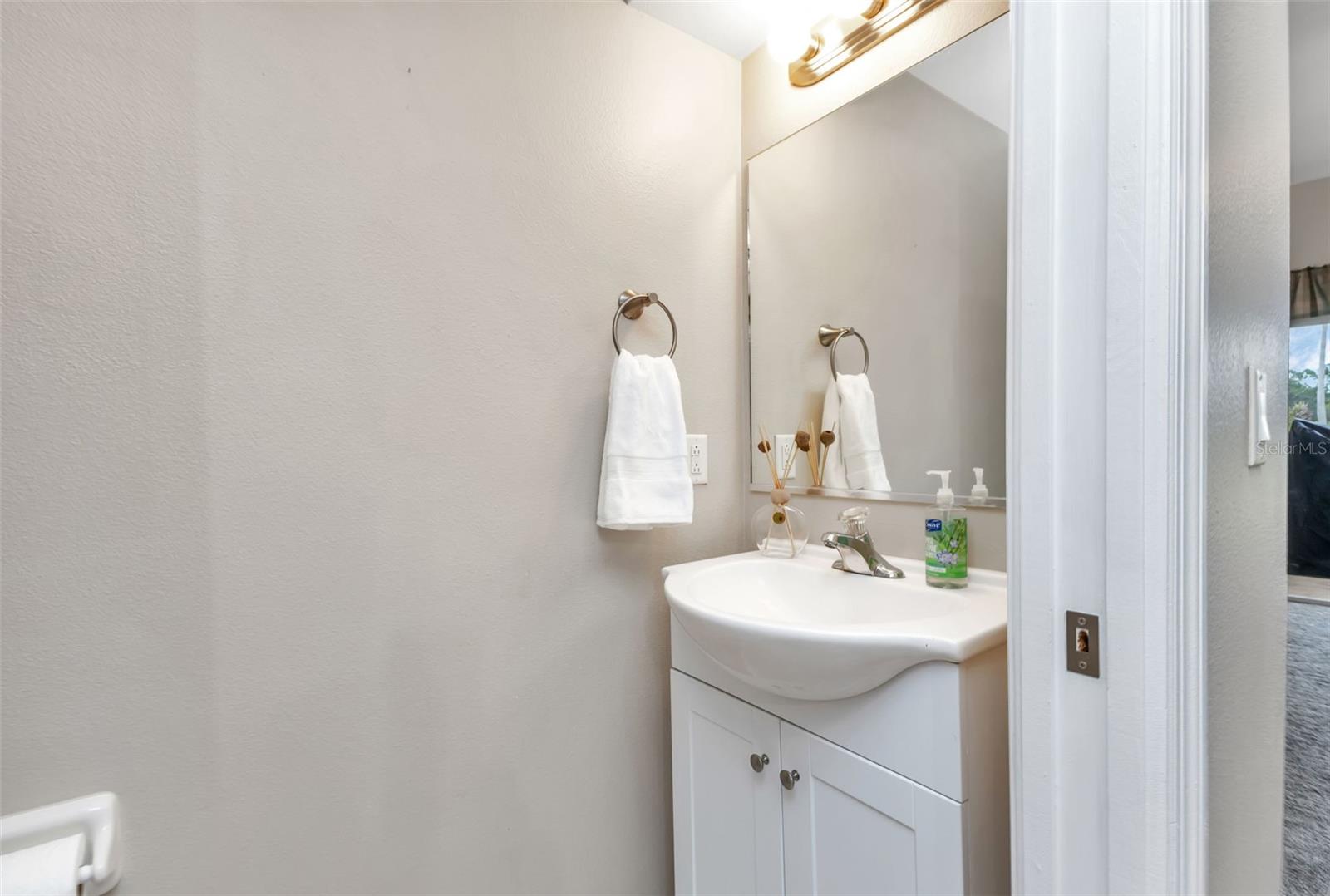 1186 RIO DE JANEIRO AVE #104