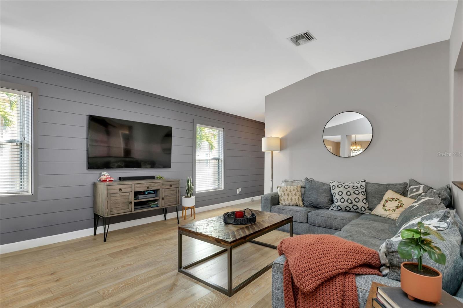 13190 SW PEMBROKE CIR N