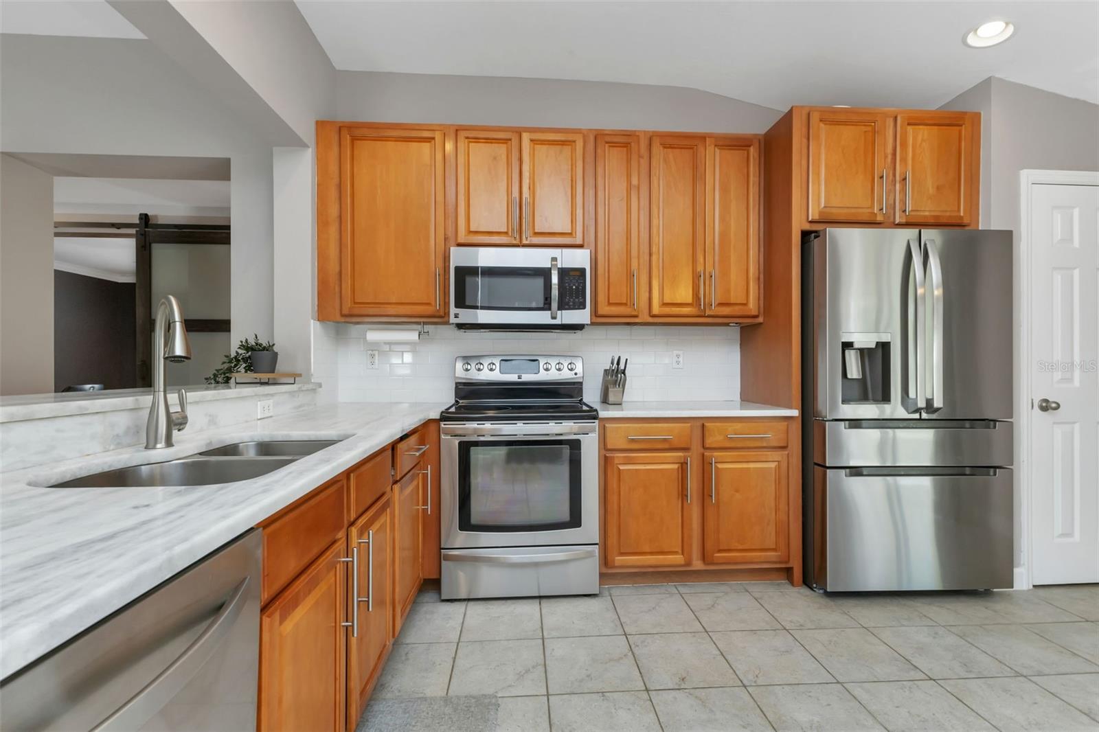 13190 SW PEMBROKE CIR N