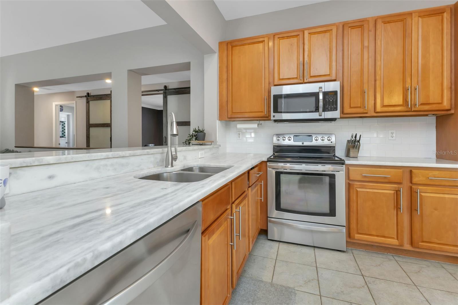 13190 SW PEMBROKE CIR N