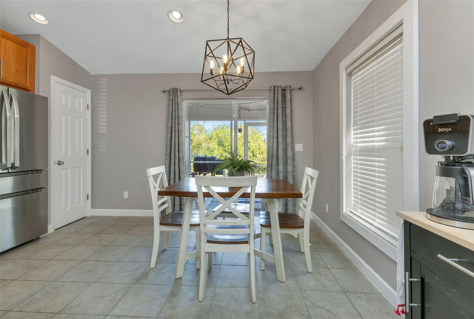 13190 SW PEMBROKE CIR N