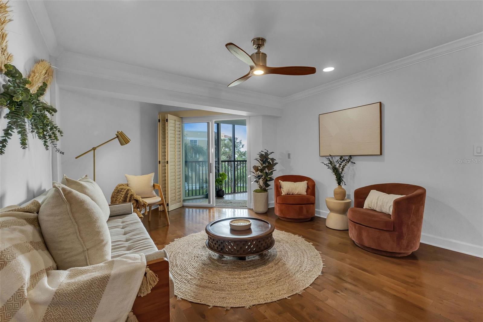 53 W BAY HEIGHTS AVE #307