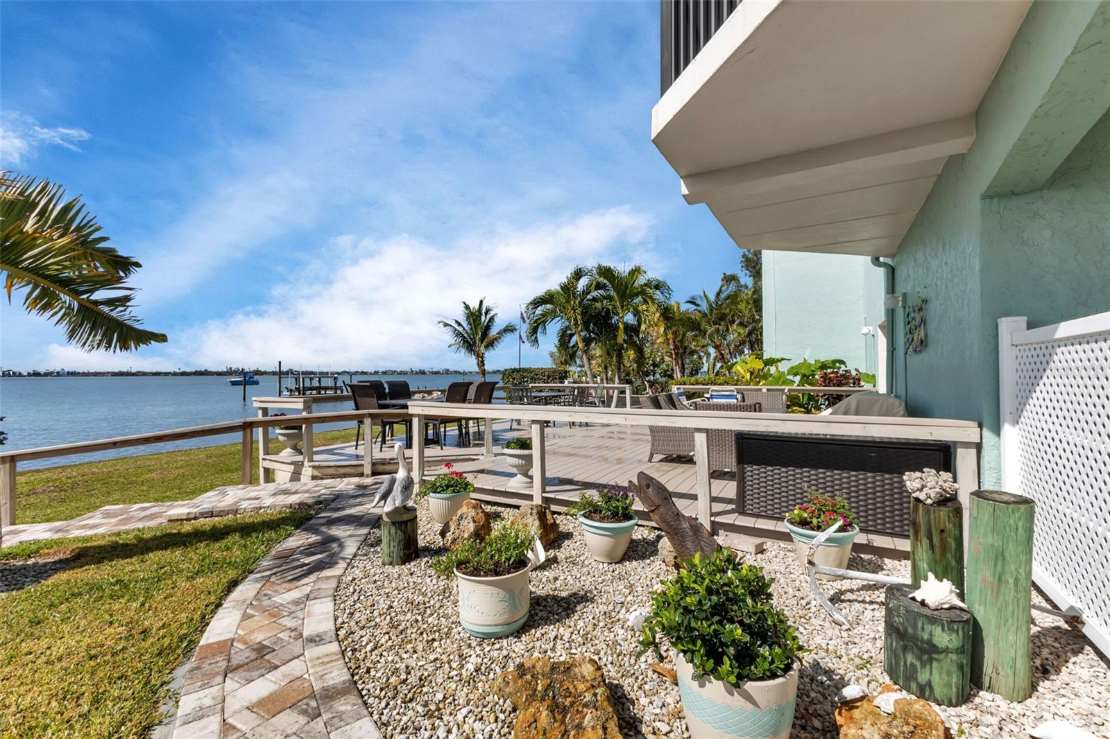 53 W BAY HEIGHTS AVE #307