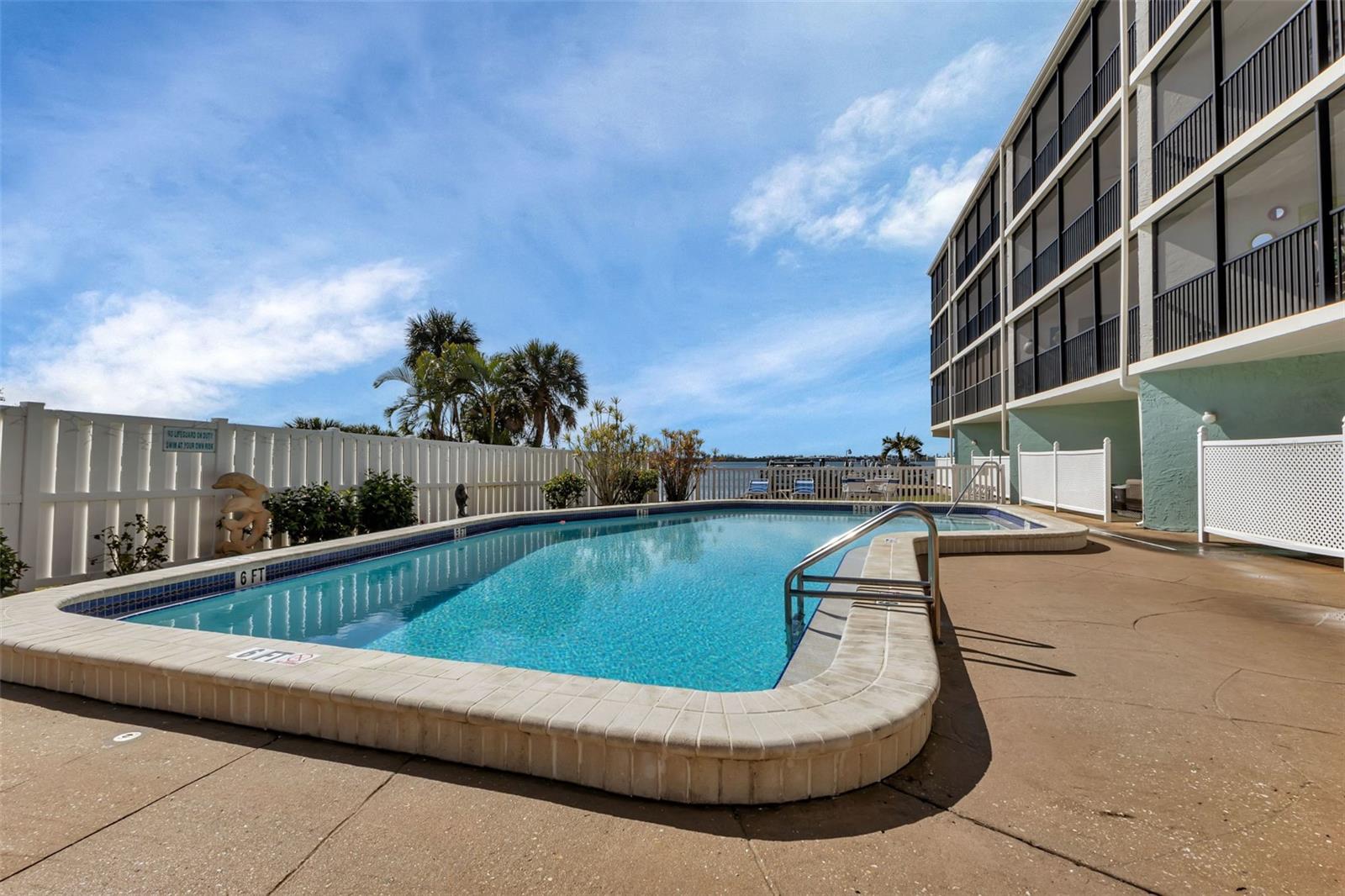 53 W BAY HEIGHTS AVE #307