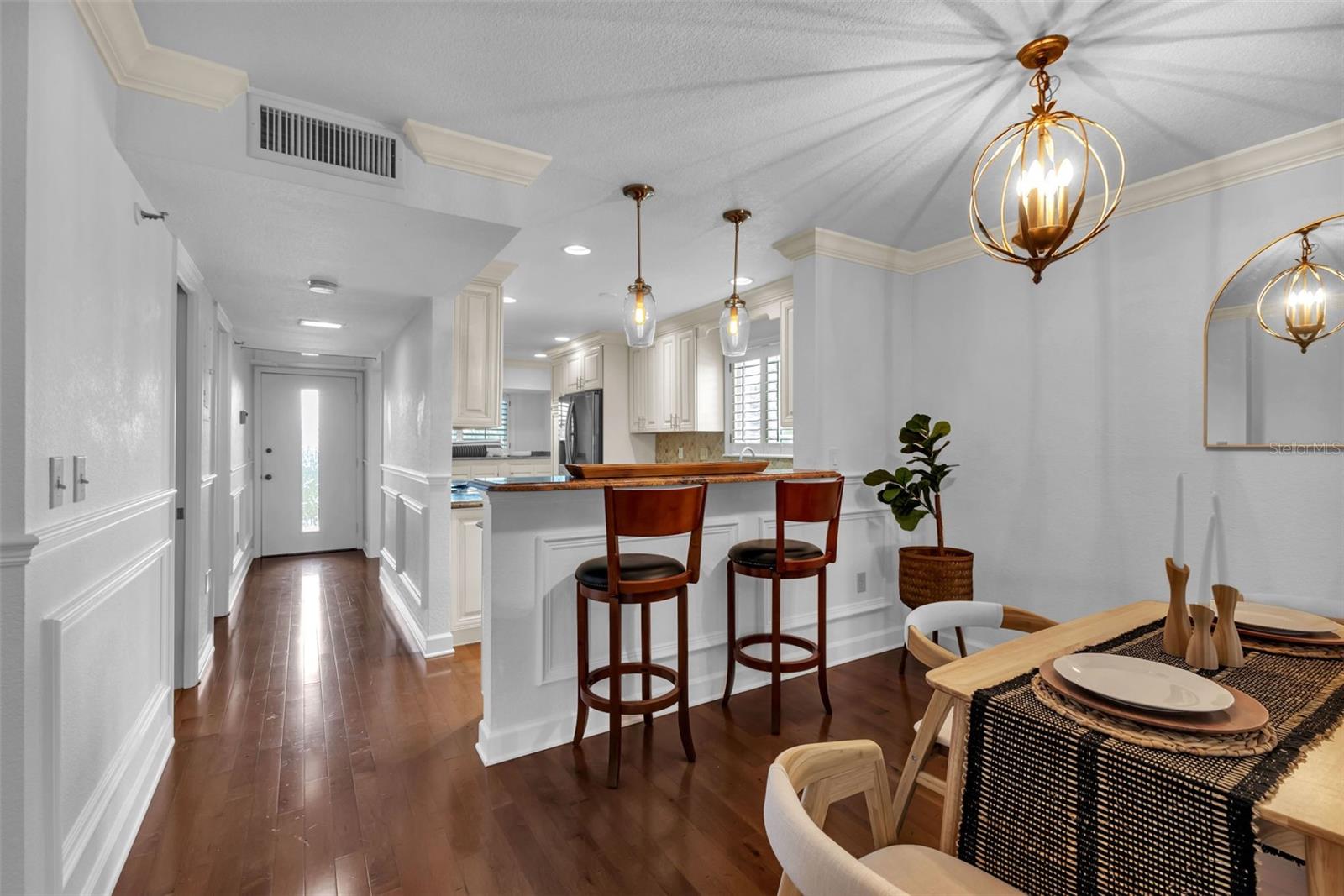 53 W BAY HEIGHTS AVE #307