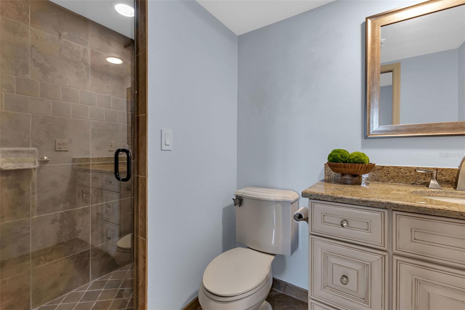 53 W BAY HEIGHTS AVE #307