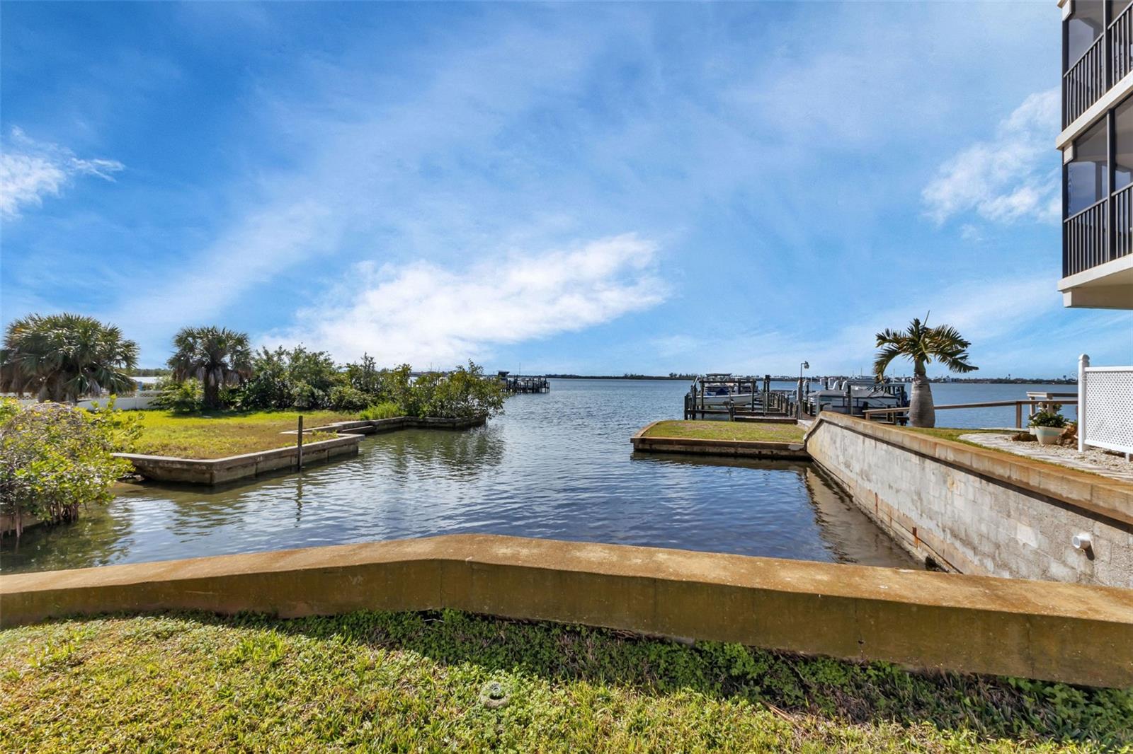 53 W BAY HEIGHTS AVE #307