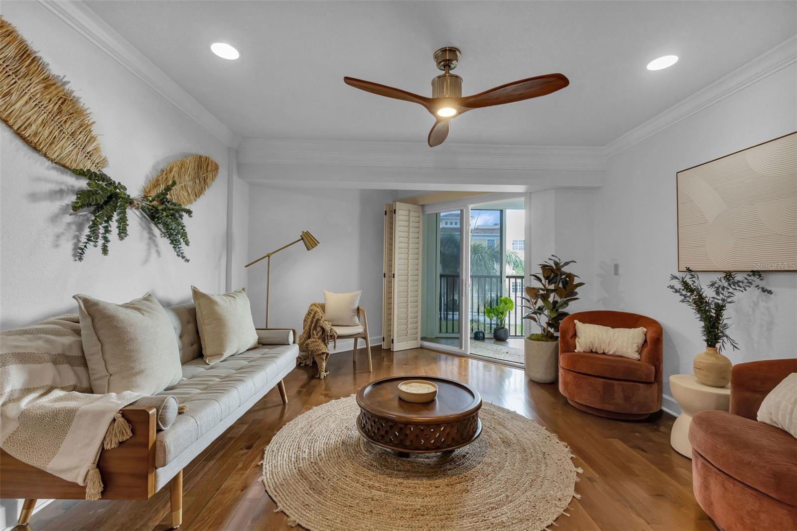 53 W BAY HEIGHTS AVE #307