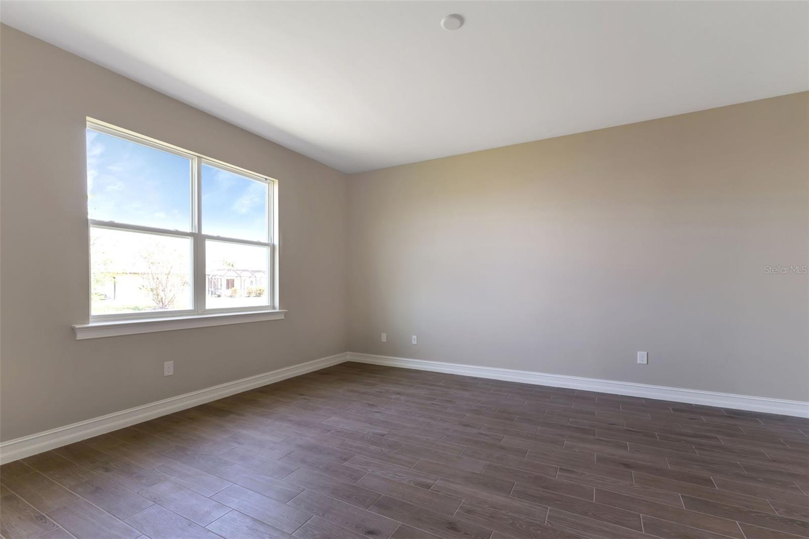 25186 ROSAMOND CT