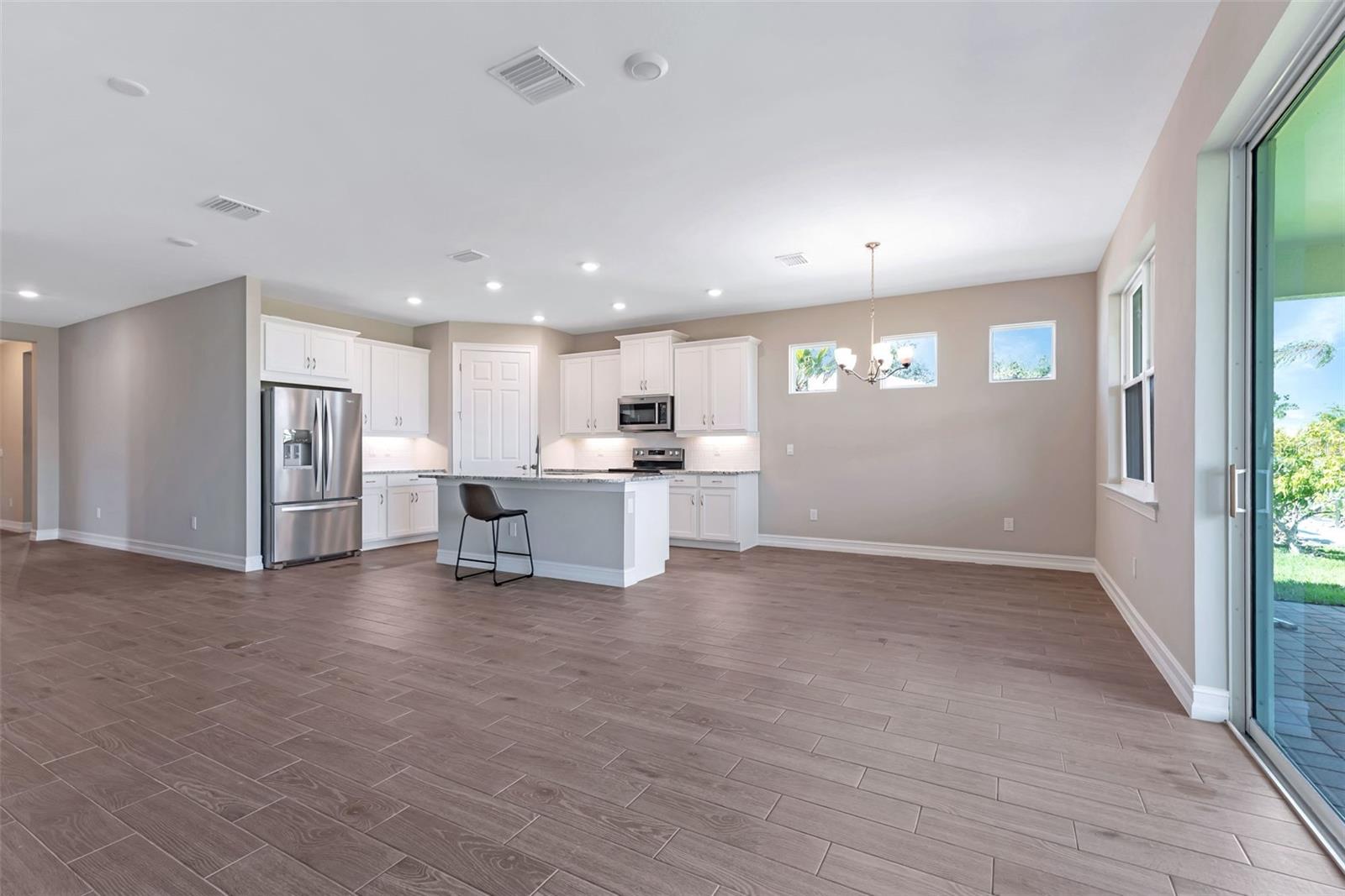 25186 ROSAMOND CT