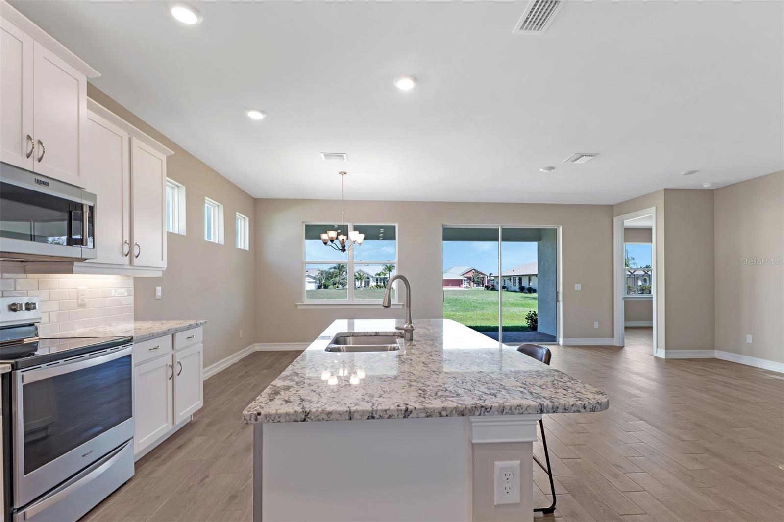 25186 ROSAMOND CT