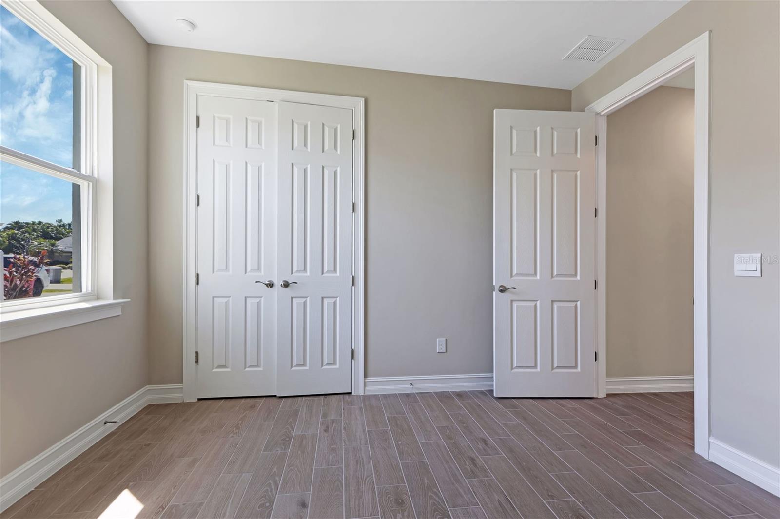 25186 ROSAMOND CT