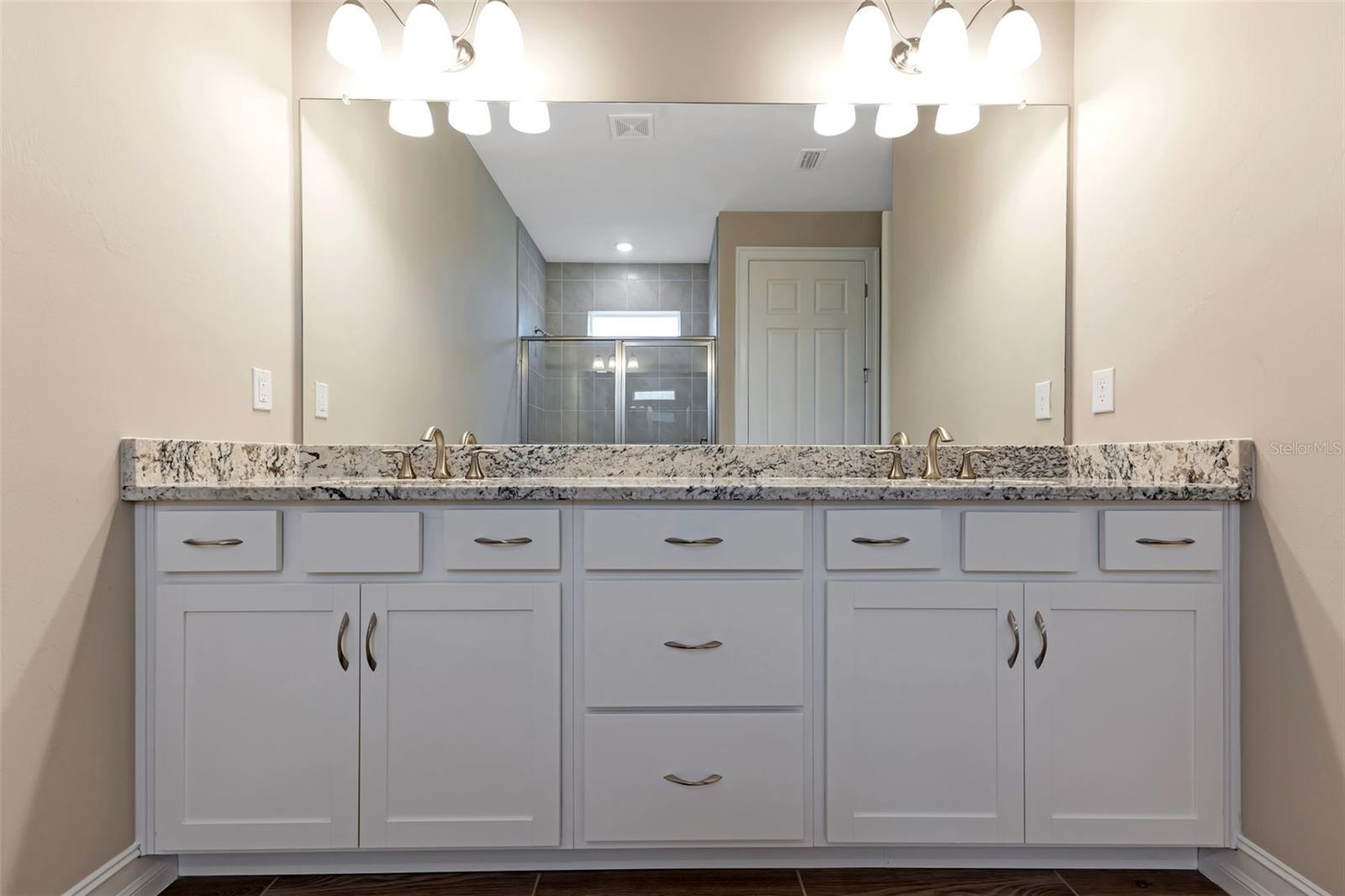 25186 ROSAMOND CT