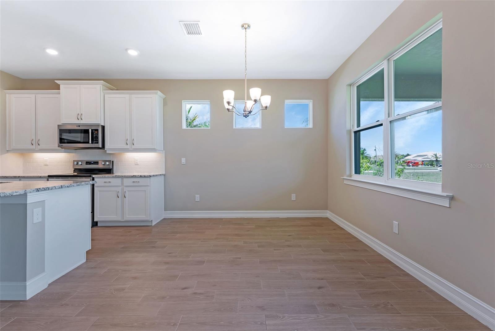 25186 ROSAMOND CT