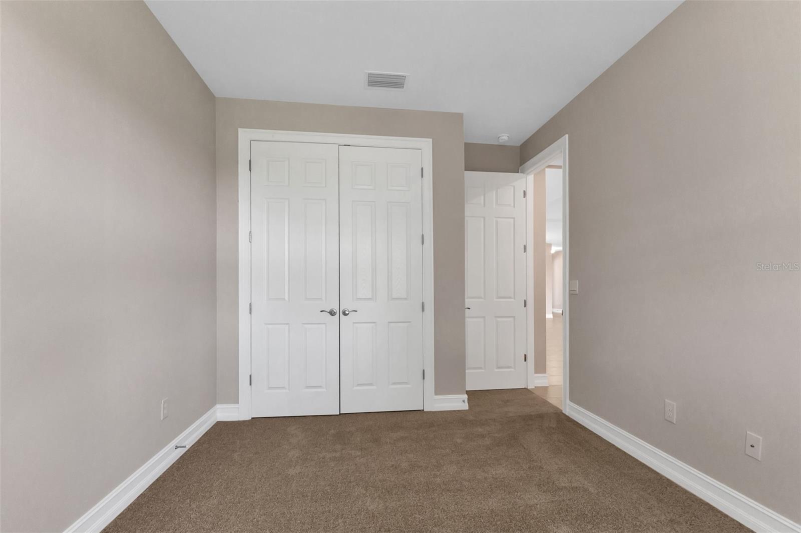 25435 KOWLOON LN