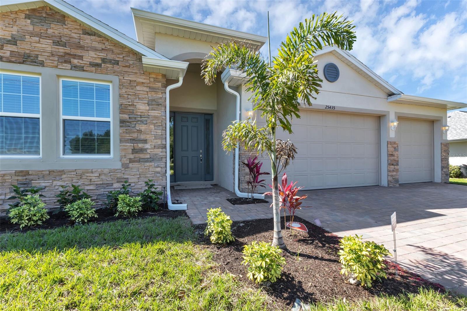 25435 KOWLOON LN