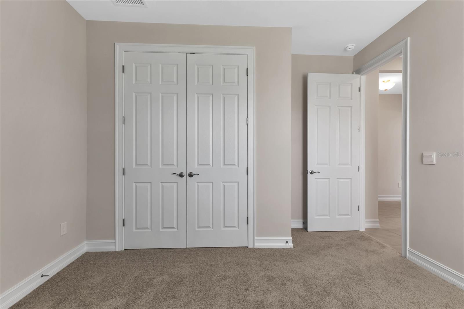 25435 KOWLOON LN