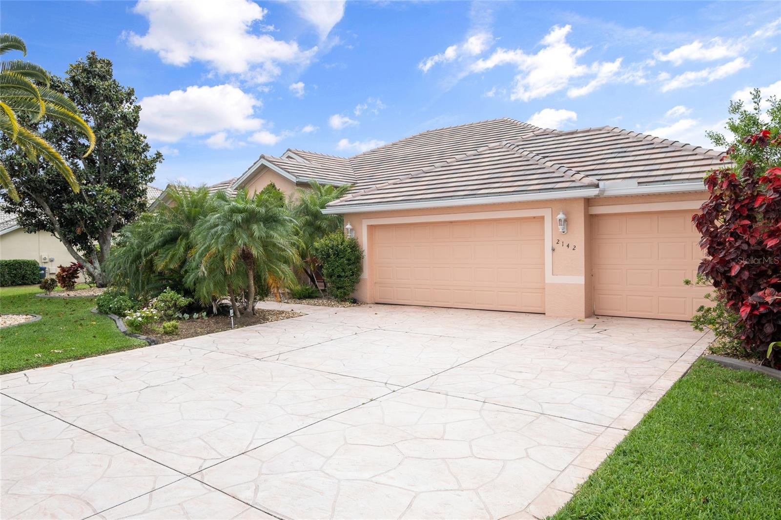 2142 SILVER PALM ROAD