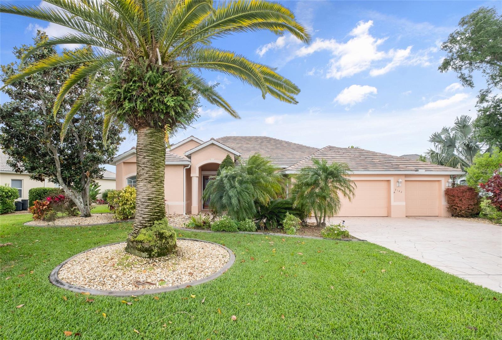 2142 SILVER PALM ROAD