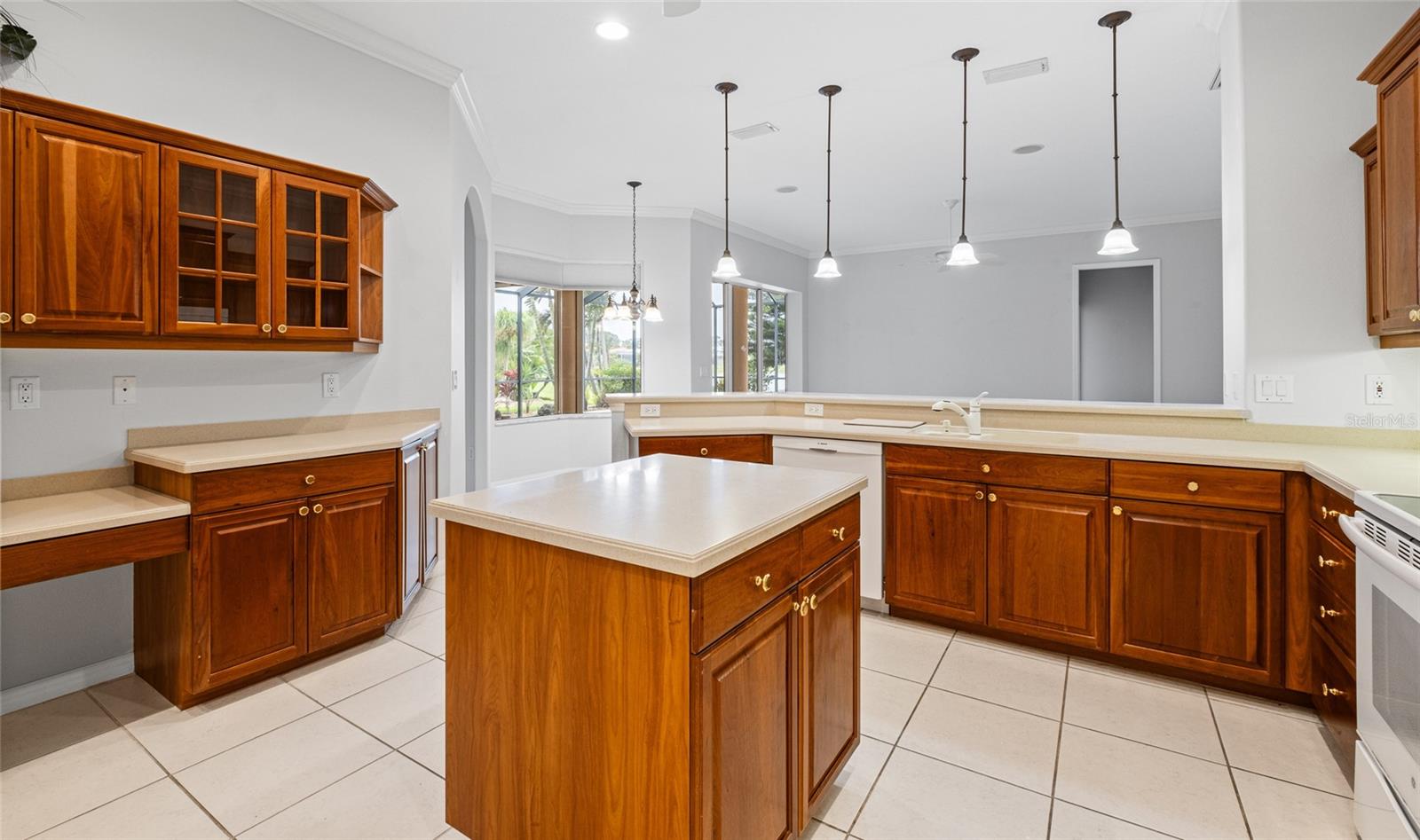 2142 SILVER PALM ROAD