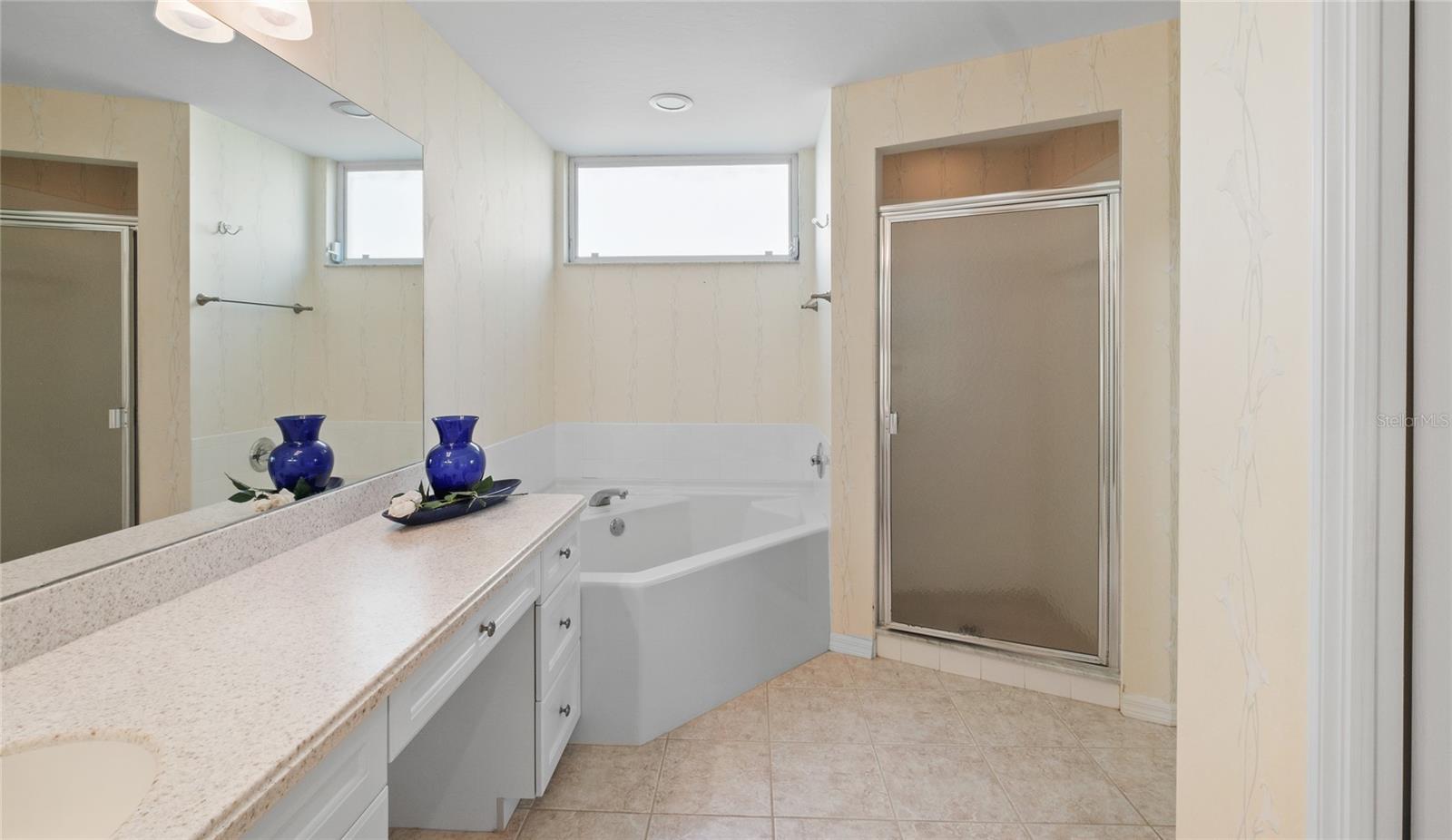 8099 QUEEN PALM LN #211