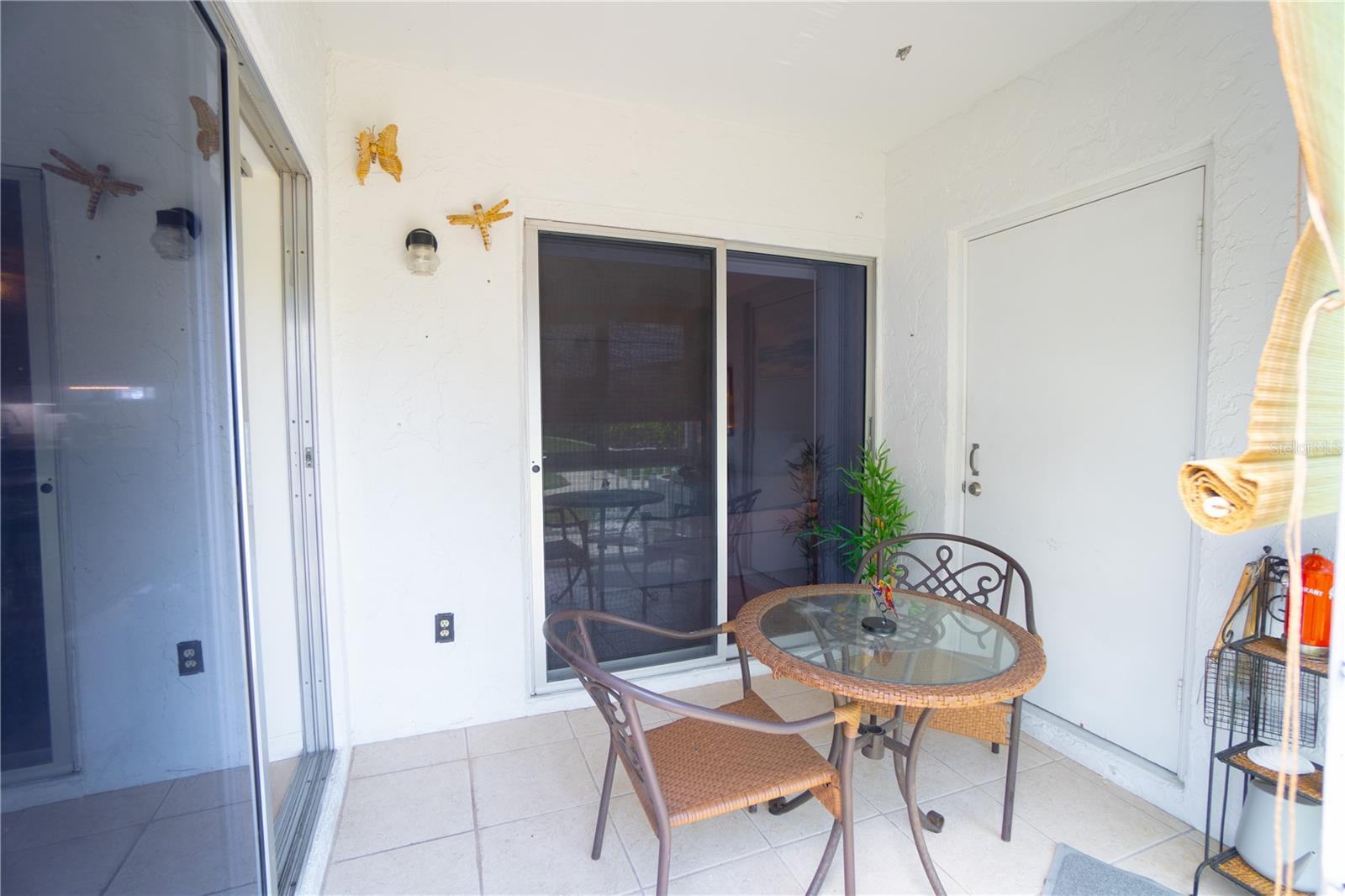 22375 EDGEWATER DR #123