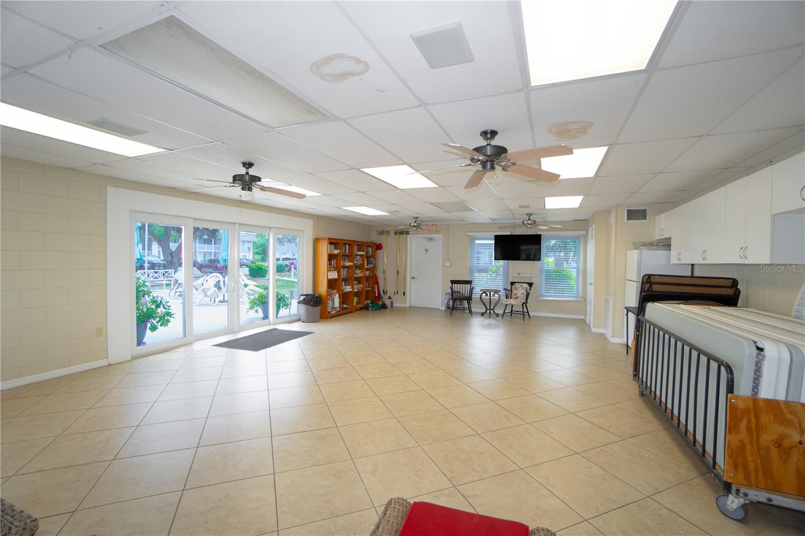 22375 EDGEWATER DR #123