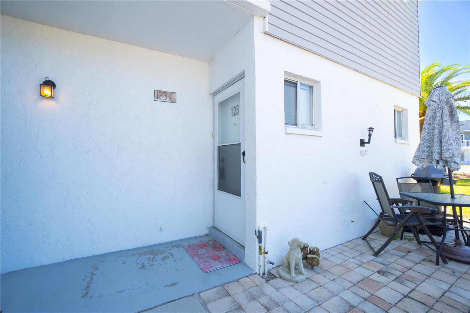 22375 EDGEWATER DR #123