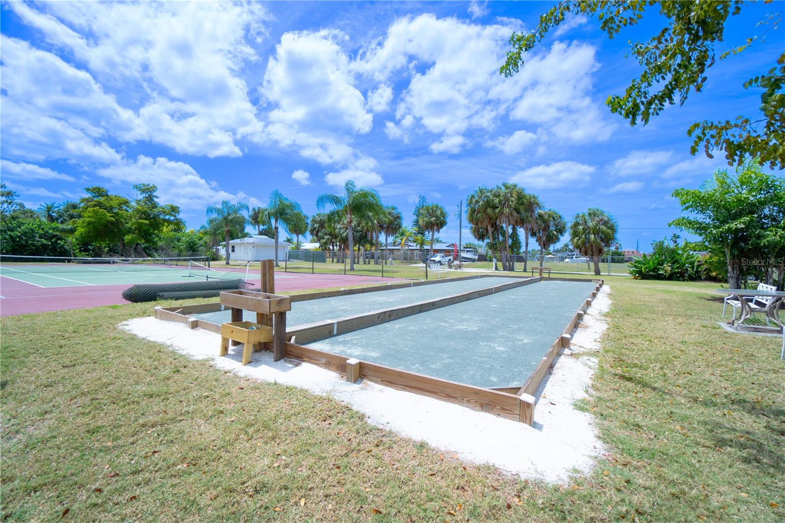 22375 EDGEWATER DR #123