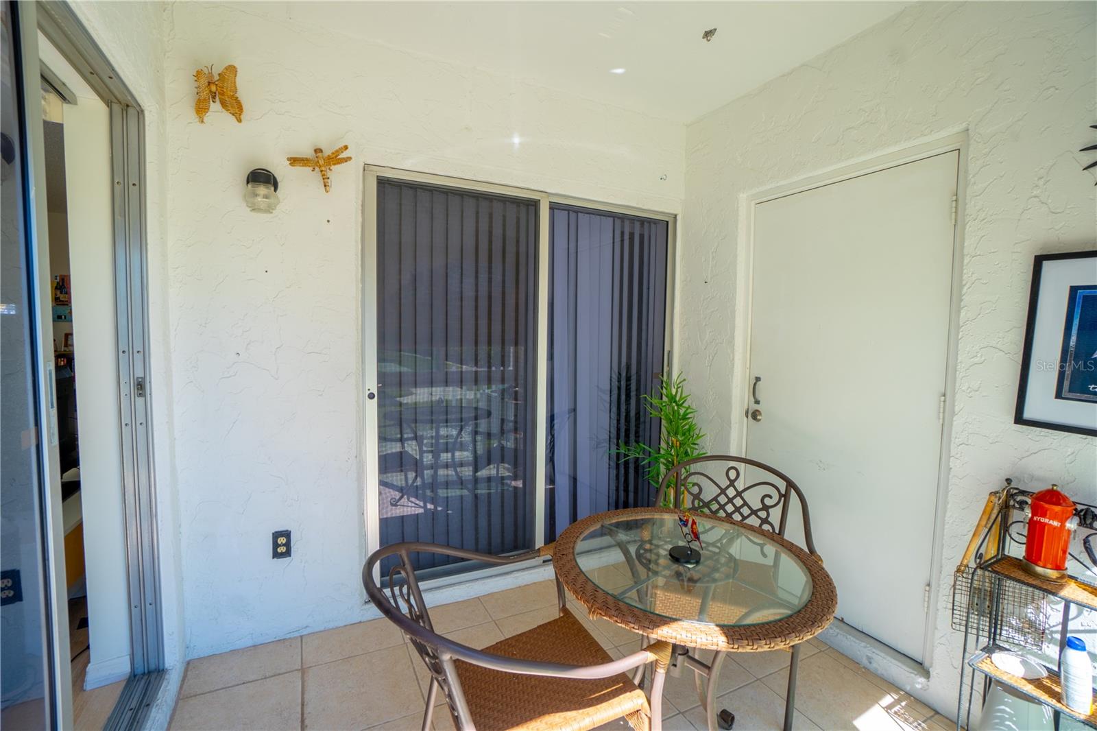 22375 EDGEWATER DR #123