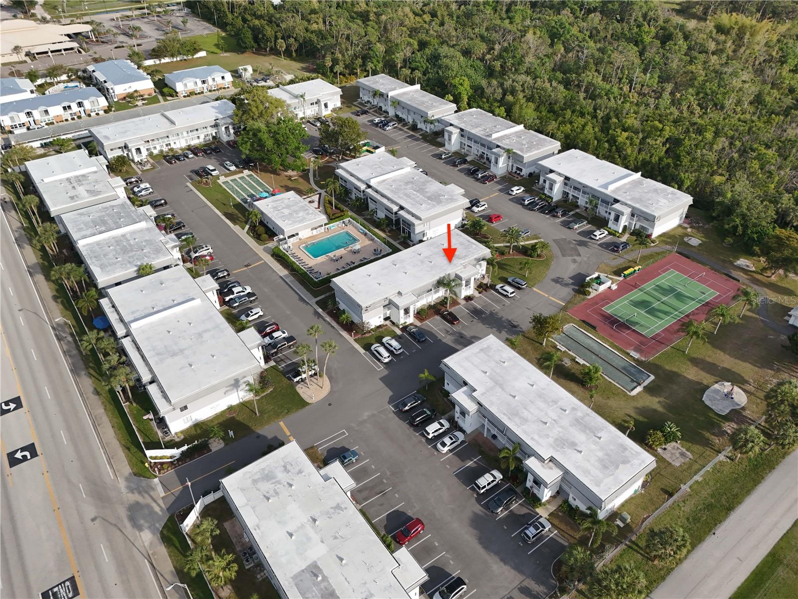 22375 EDGEWATER DR #123