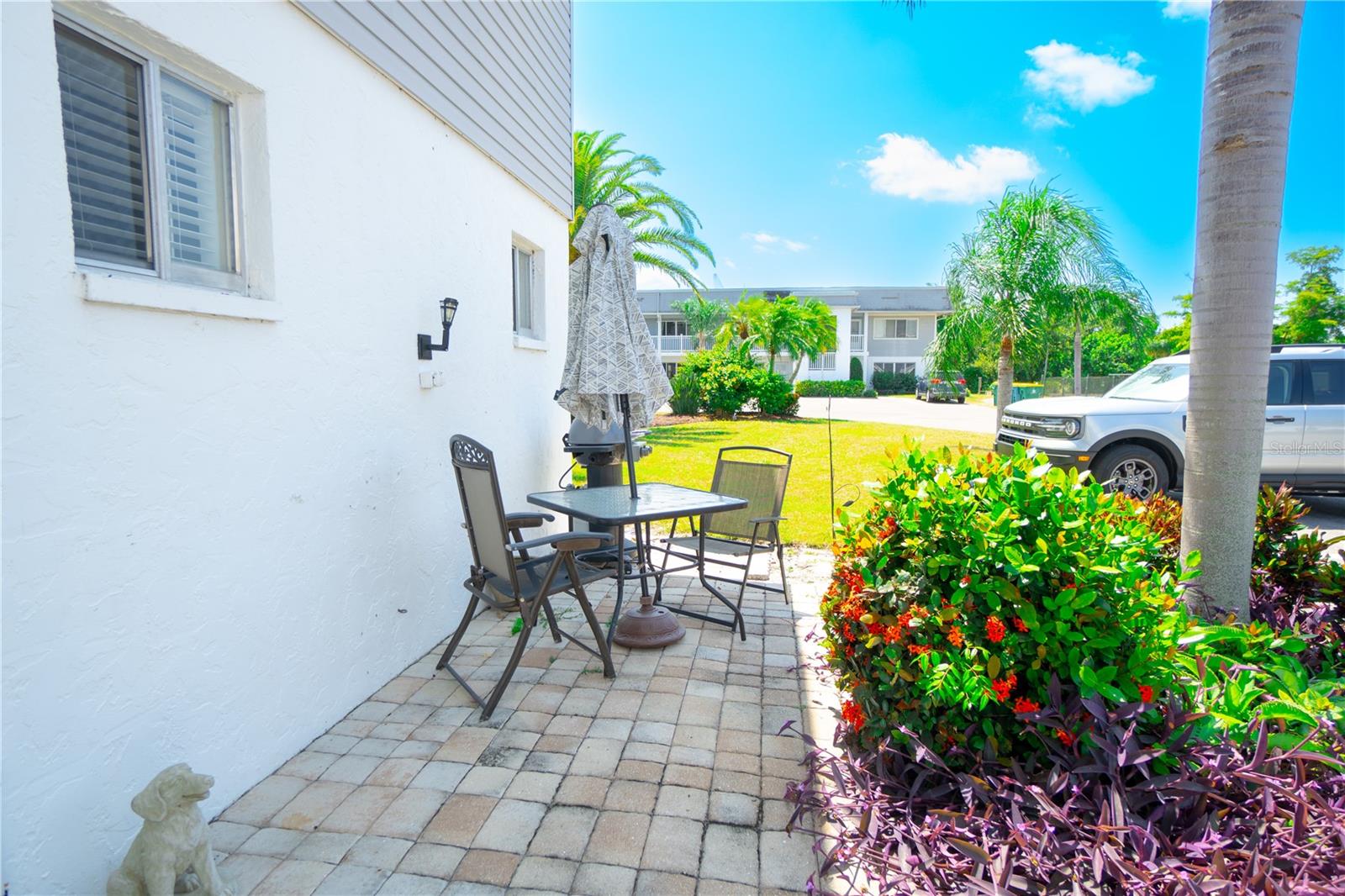 22375 EDGEWATER DR #123