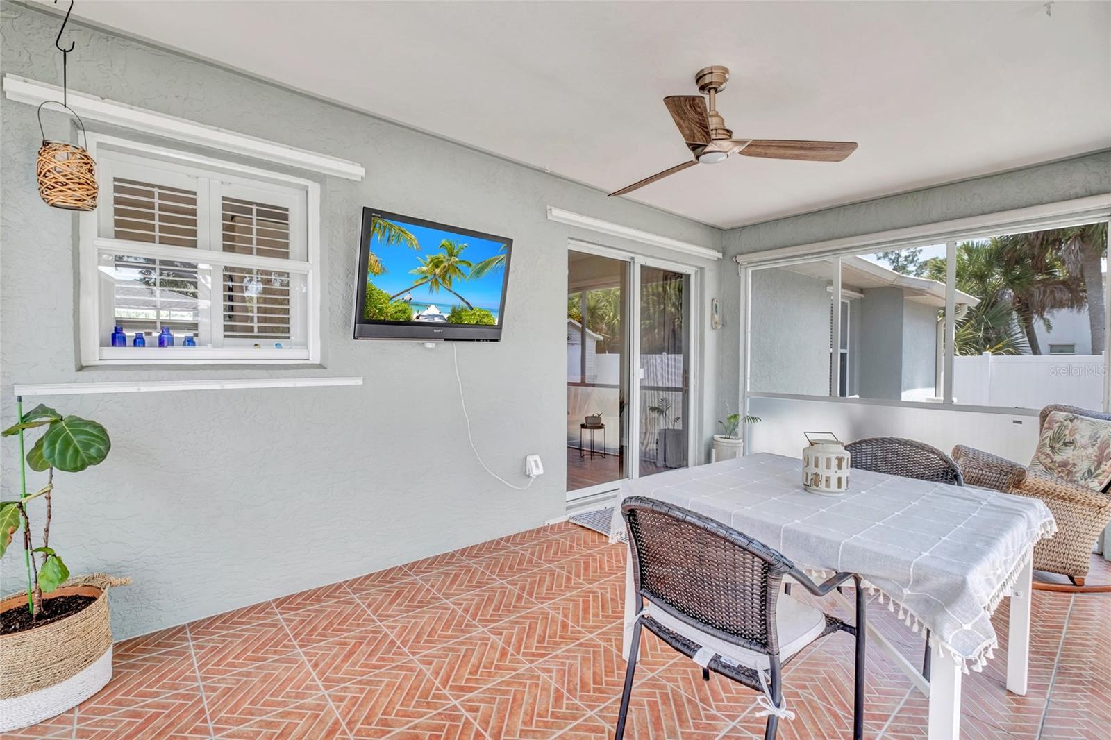 4366 MADDOCK CIR