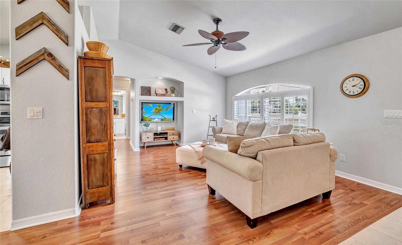 4366 MADDOCK CIR