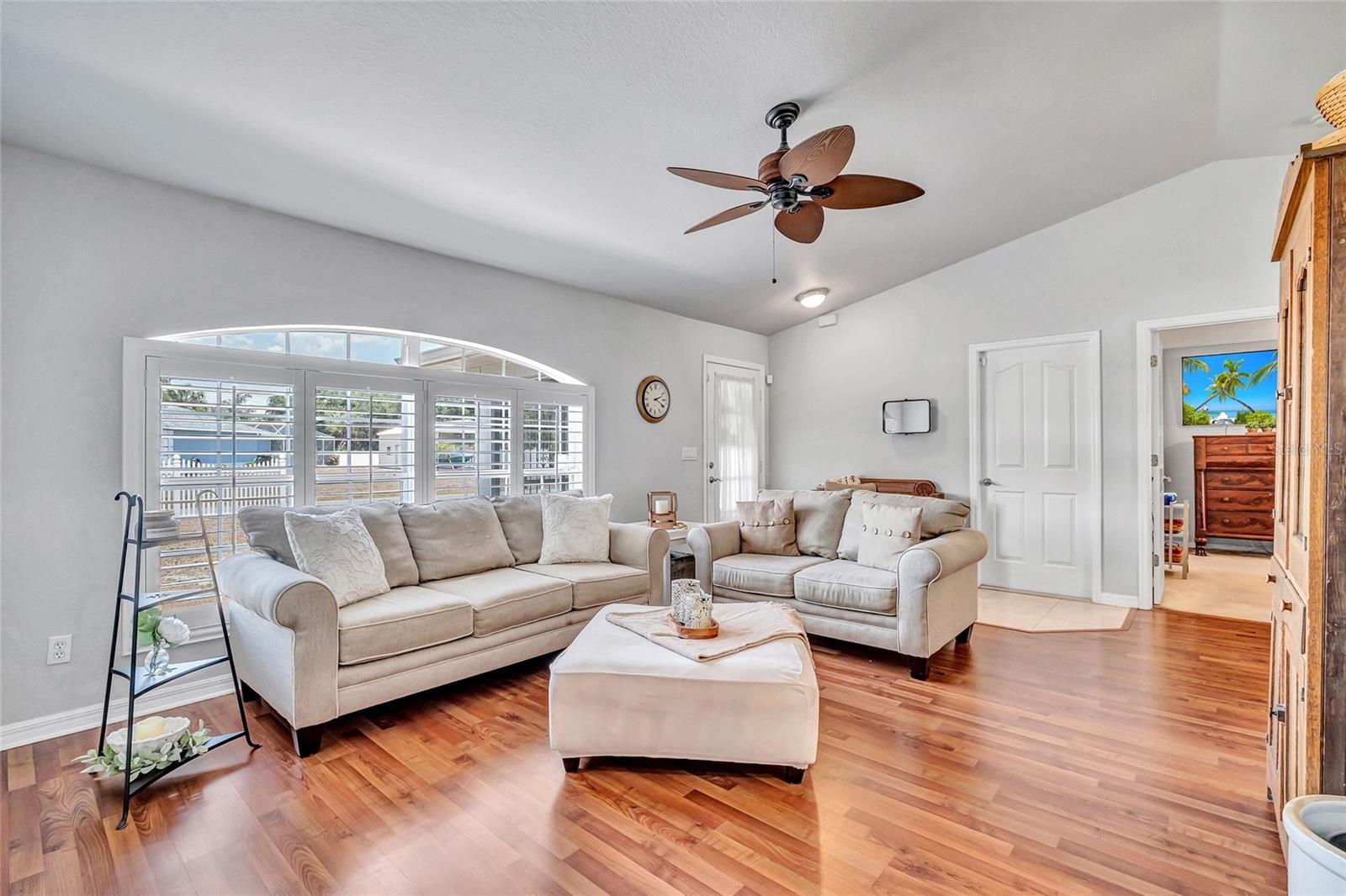 4366 MADDOCK CIR