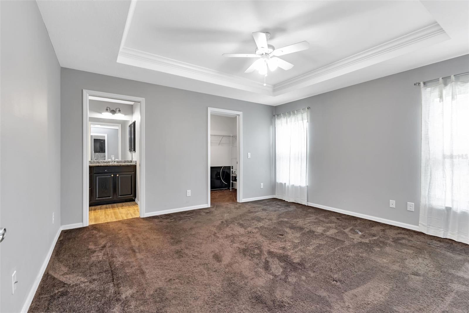 2149 TROPICAIRE BLVD