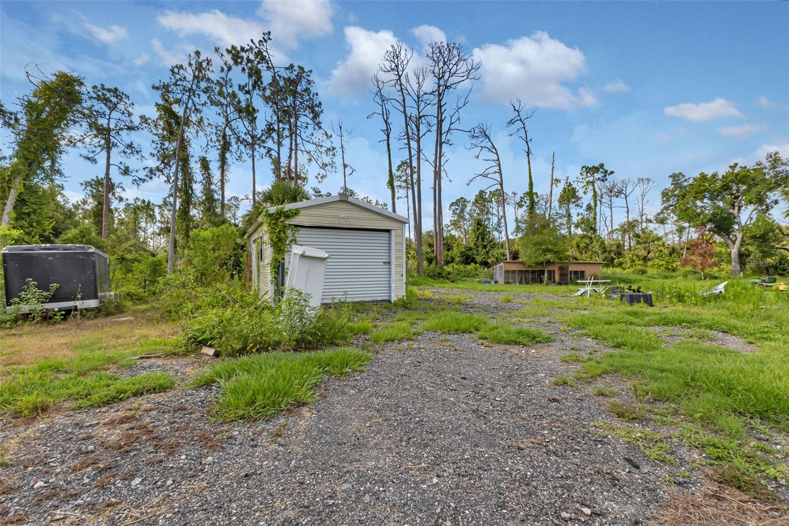 2149 TROPICAIRE BLVD