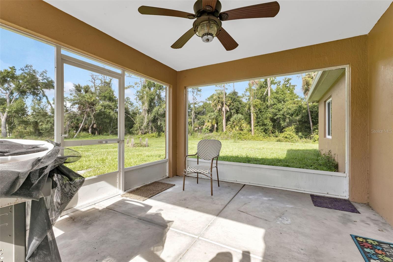 2149 TROPICAIRE BLVD