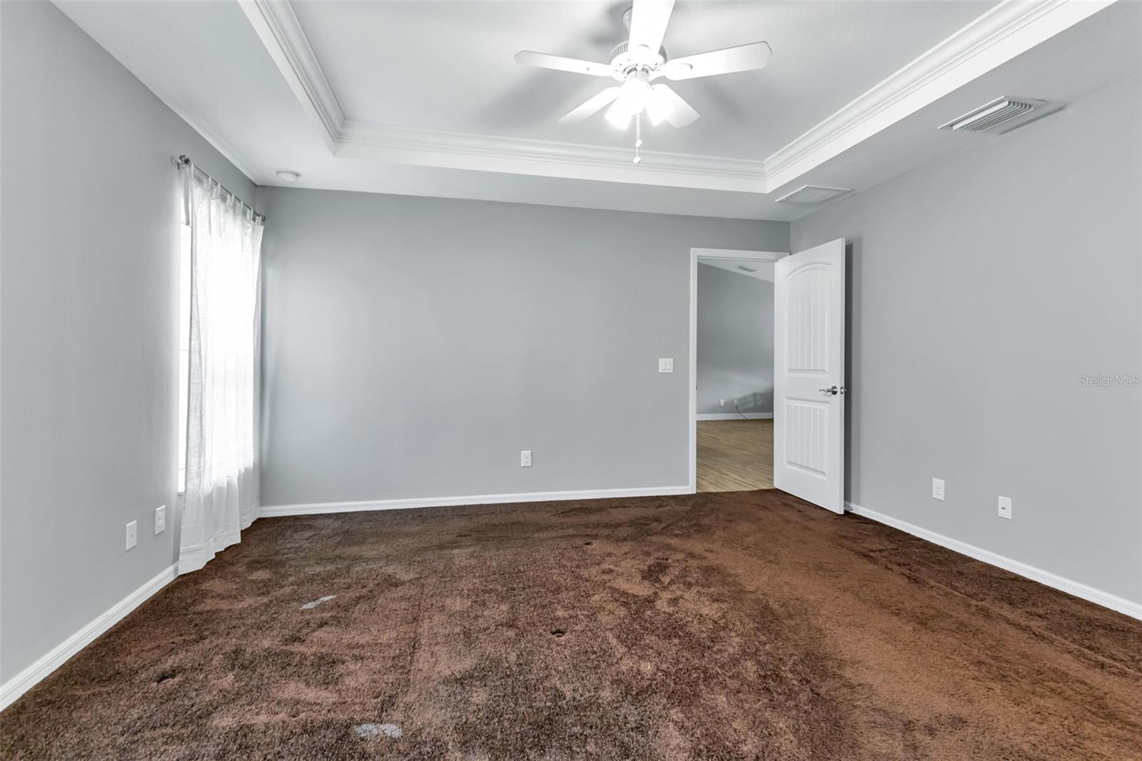 2149 TROPICAIRE BLVD