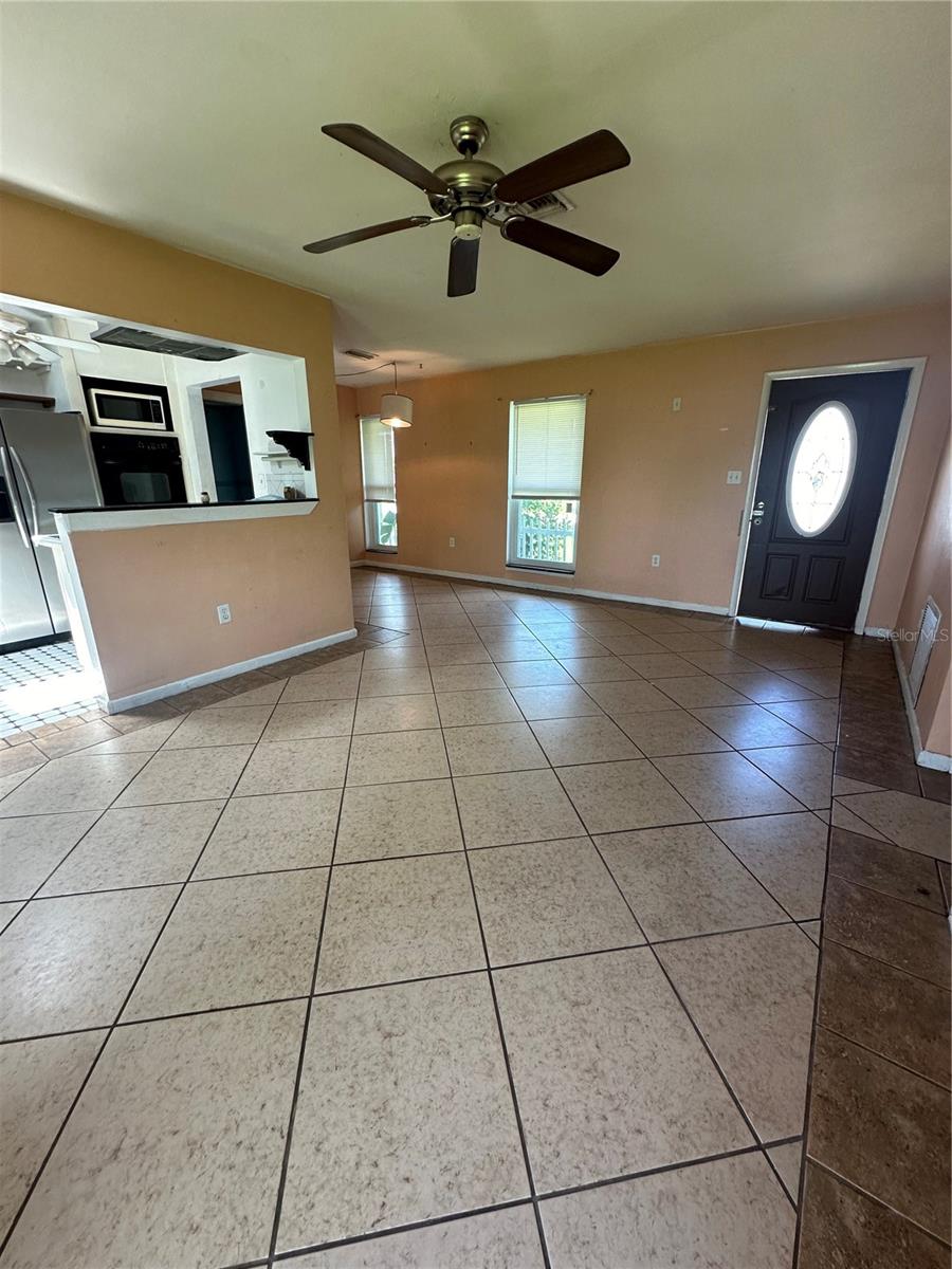 480 SHARON CIR