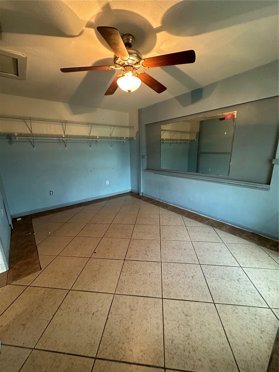 480 SHARON CIR